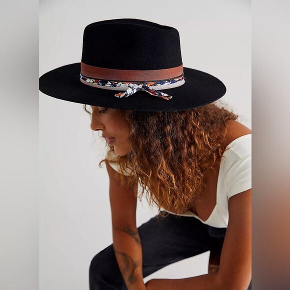 Free People x Vaughn & Co. Karma Chameleon Black Felt Hat Australian Wool Sz Med - Picture 1 of 11